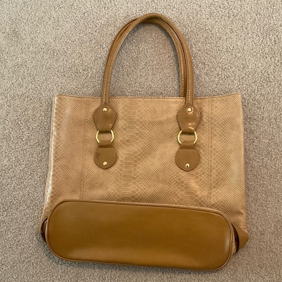tan snake skin print tote - Picture 1 of 8